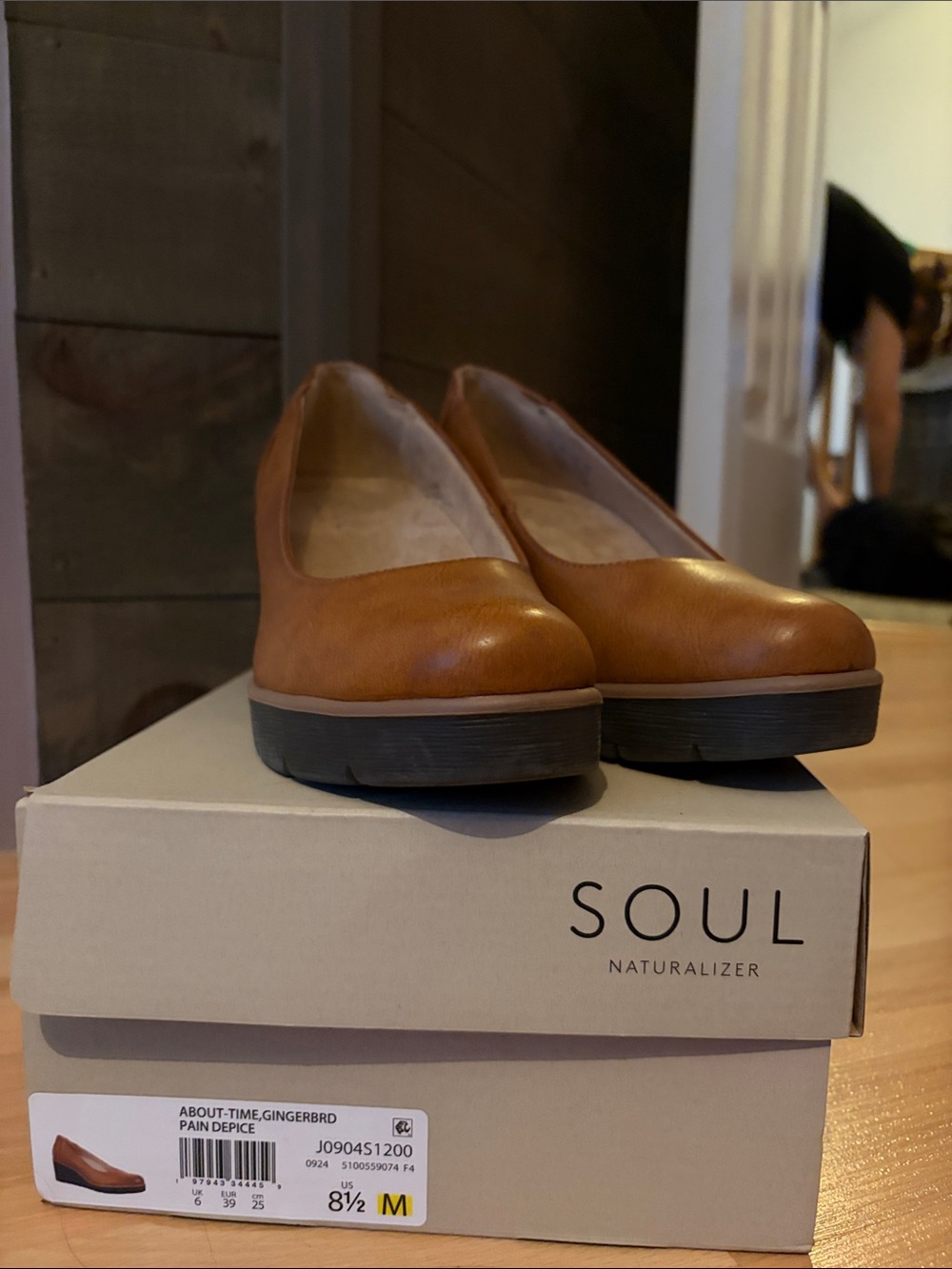 Naturalizer Gingerbread Tan Leather Flats